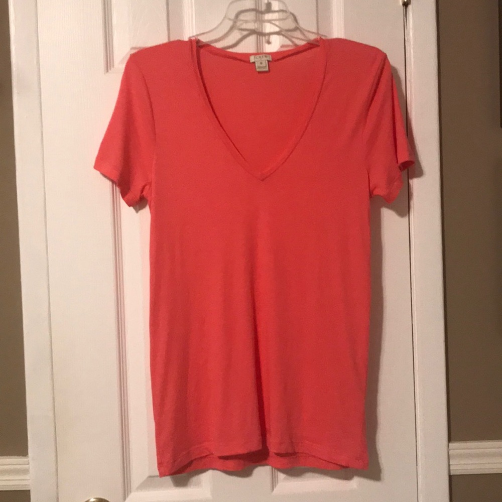 🛍 J Crew salmon v neck t shirt